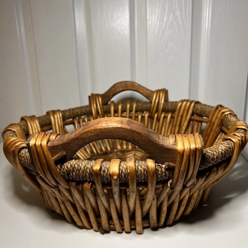 Vtg‎ Woven Wicker or Rattan Basket Wooden Handles 14